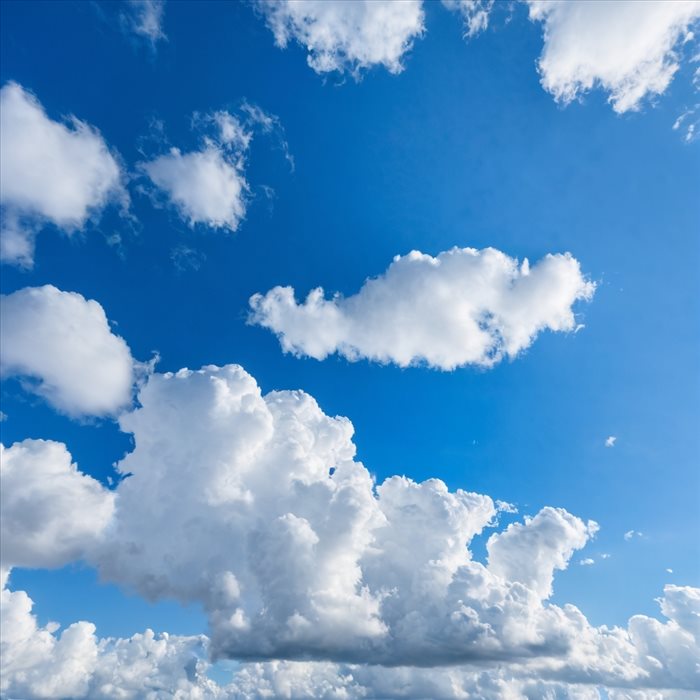 Harmoniser le Bleu Ciel : Couleurs Complémentaires Essentielles